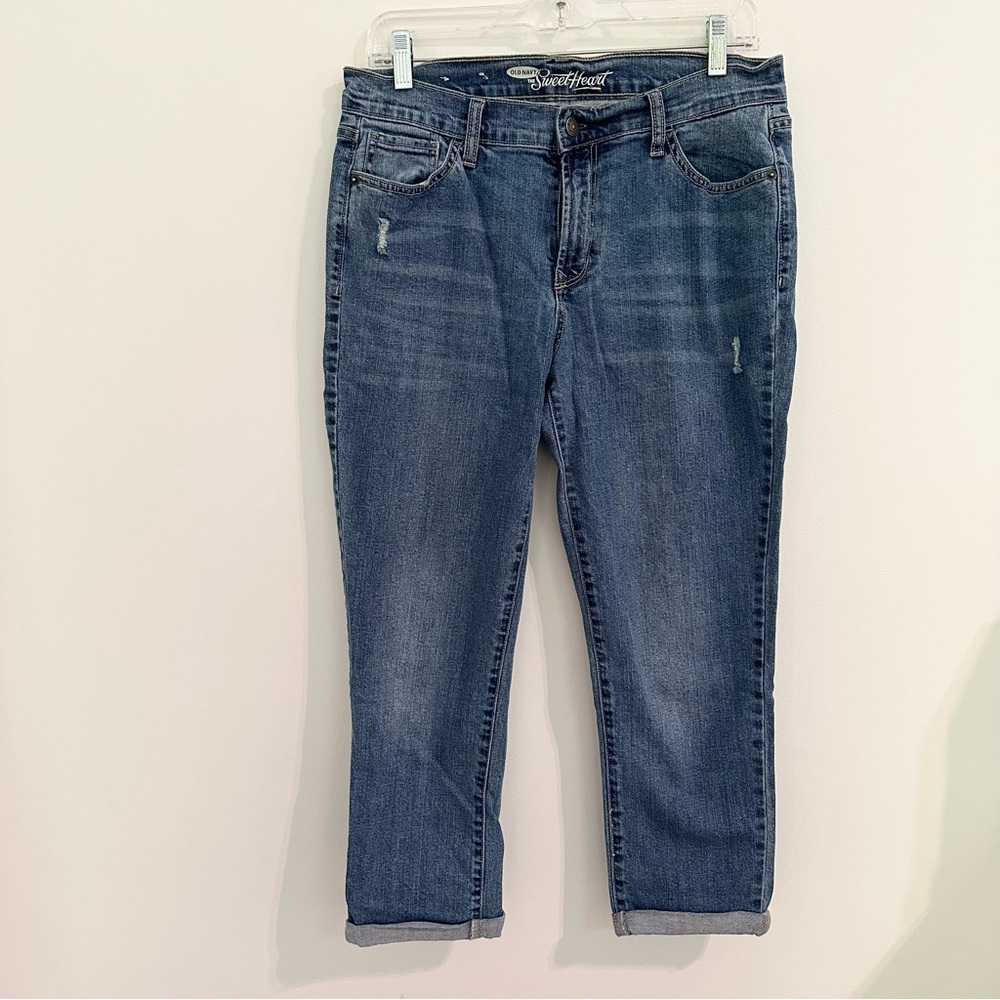 Old Navy Sweetheart Distressed Cropped Rolled Cuff Blue Jeans Women's size 6